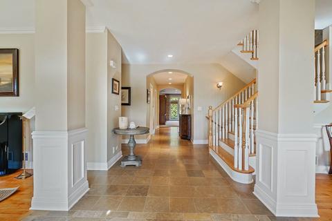 1663 Saratoga Ln, Glenview, IL 60026 photo 2