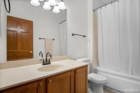 957 Genesee Dr, Naperville, IL 60563 photo 14