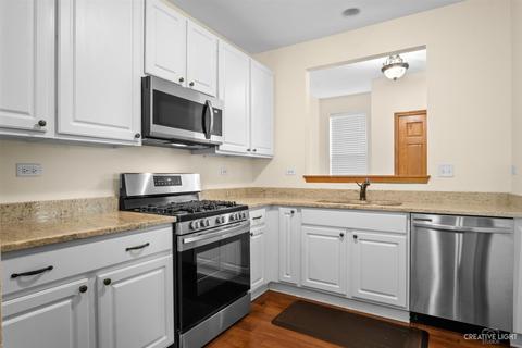 957 Genesee Dr, Naperville, IL 60563 photo 6