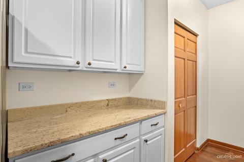 957 Genesee Dr, Naperville, IL 60563 photo 8