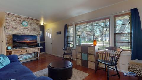 9703 Main St, Hebron, IL 60034 photo 4