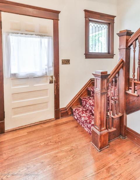 468 Locust St, Elgin, IL 60123 photo 3