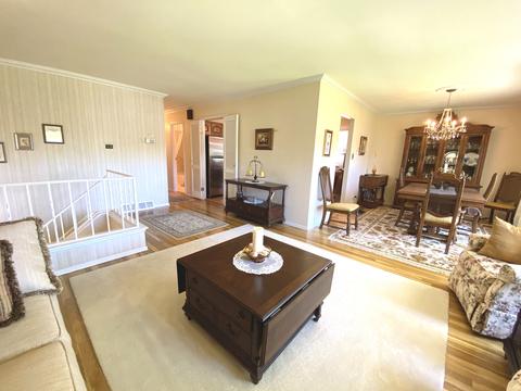 1455 Cooper Rd, Hoffman Estates, IL 60169 photo 6