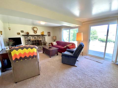 1455 Cooper Rd, Hoffman Estates, IL 60169 photo 8