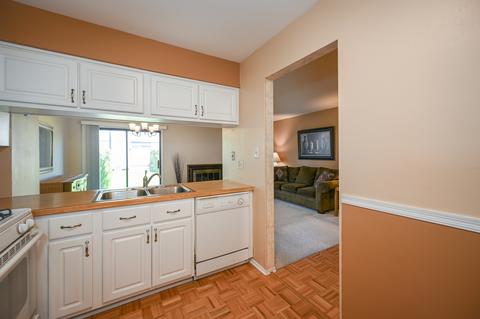 1001 Whitchurch Ct, Wheaton, IL 60189 photo 12