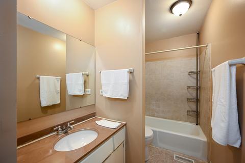 1001 Whitchurch Ct, Wheaton, IL 60189 photo 16