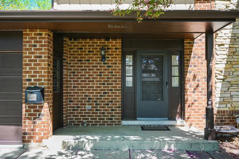 1001 Whitchurch Ct, Wheaton, IL 60189 photo 4
