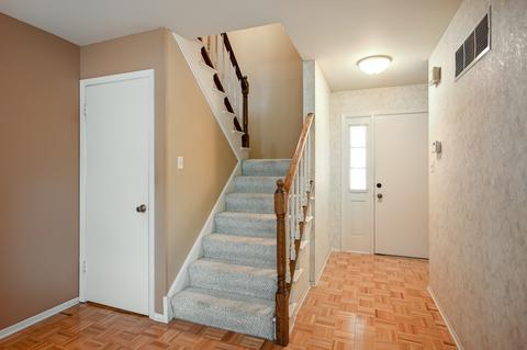 1001 Whitchurch Ct, Wheaton, IL 60189 photo 5