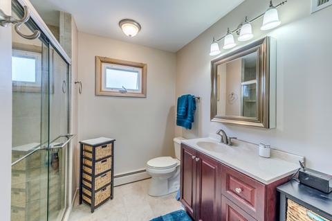 535 Bell Dr, Des Plaines, IL 60016 photo 16