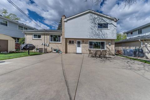 535 Bell Dr, Des Plaines, IL 60016 photo 27