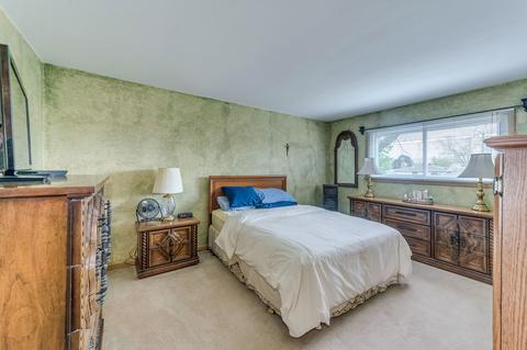 535 Bell Dr, Des Plaines, IL 60016 photo 14