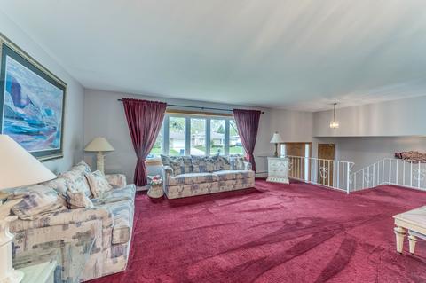 535 Bell Dr, Des Plaines, IL 60016 photo 5
