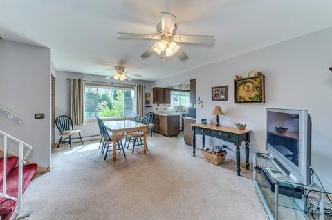 535 Bell Dr, Des Plaines, IL 60016 photo 10