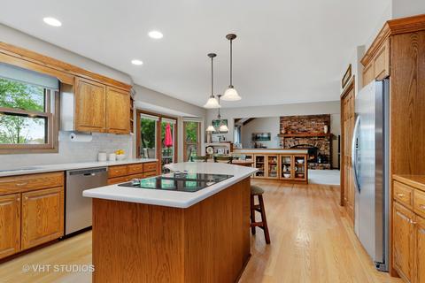 2529 Braddock Dr, Naperville, IL 60565 photo 8