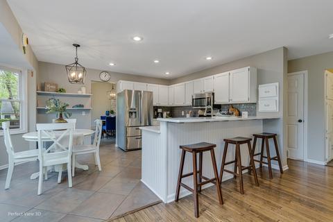 573 Plank Rd, Naperville, IL 60563 photo 10