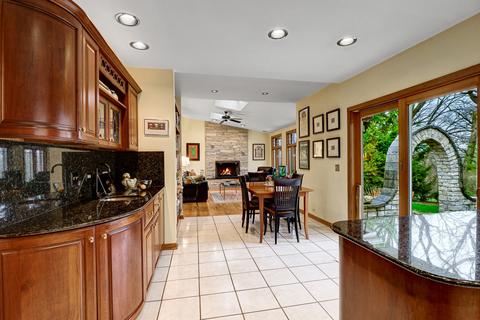 17 W162 87th St, Willowbrook, IL 60527 photo 13