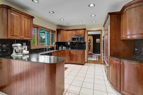 17 W162 87th St, Willowbrook, IL 60527 photo 10