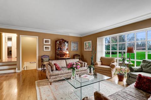 17 W162 87th St, Willowbrook, IL 60527 photo 4