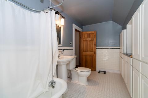 617 E Chestnut St, Bloomington, IL 61701 photo 17