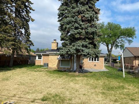 964 E Villa Dr, Des Plaines, IL 60016 photo 2