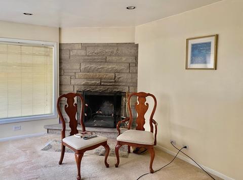 964 E Villa Dr, Des Plaines, IL 60016 photo 5