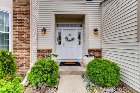 1904 Crestview Dr, Plainfield, IL 60586 photo 2