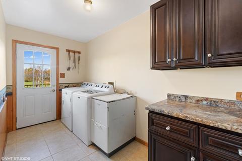 40 W574 Bowes Rd, Elgin, IL 60124 photo 22