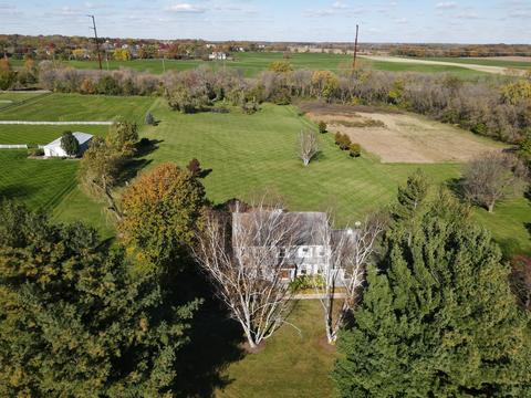 40 W574 Bowes Rd, Elgin, IL 60124 photo 2