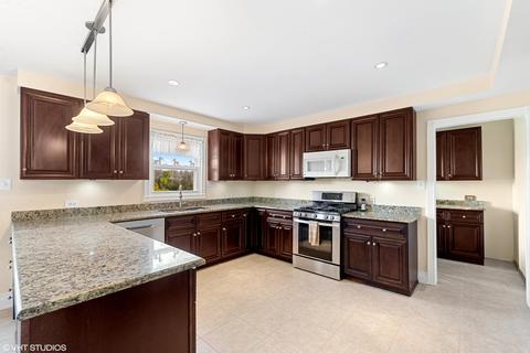 40 W574 Bowes Rd, Elgin, IL 60124 photo 9