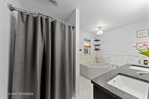 669 E Turner Ave, Roselle, IL 60172 photo 14
