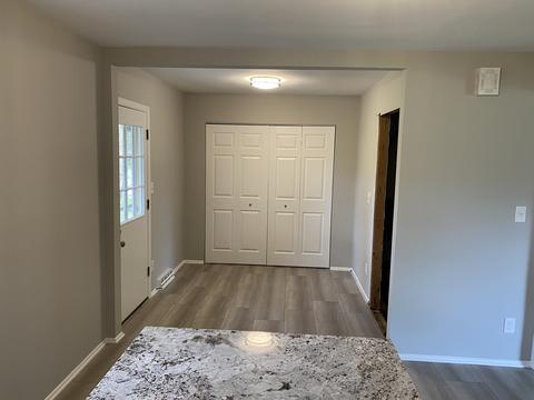 1016 Althoff Dr, Mchenry, IL 60051 photo 4