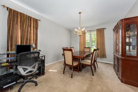 351 Plainview Dr, Bolingbrook, IL 60440 photo 5