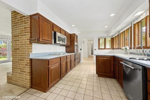 170 E Thorndale Ave, Roselle, IL 60172 photo 8
