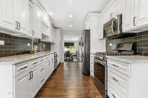 675 Mohave St, Hoffman Estates, IL 60169 photo 5