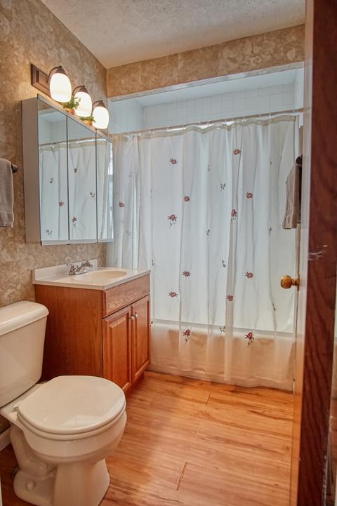 671 S Spring Rd, Elmhurst, IL 60126 photo 10