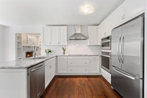937 Buckingham Dr, Wheaton, IL 60189 photo 3