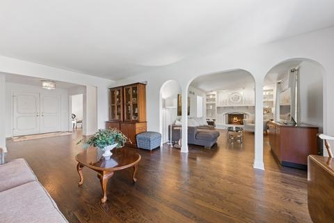 937 Buckingham Dr, Wheaton, IL 60189 photo 8