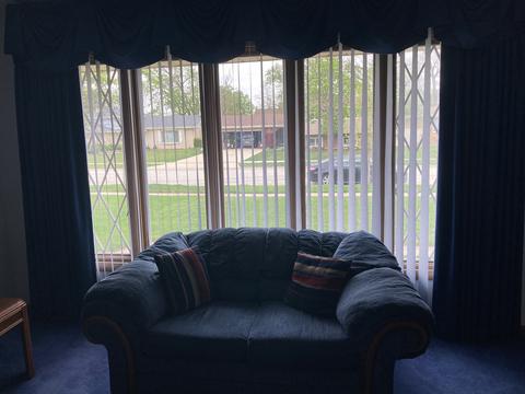 716 N 10th Ave, Addison, IL 60101 photo 5