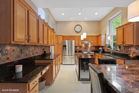 7 White Chapel Ct, Algonquin, IL 60102 photo 5