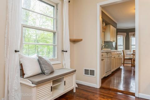 1110 Sunset Rd, Wheaton, IL 60189 photo 3
