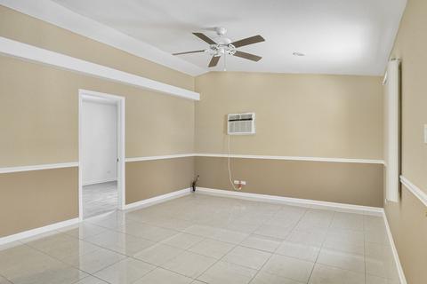 16817 Artesian Ave, Hazel Crest, IL 60429 photo 2