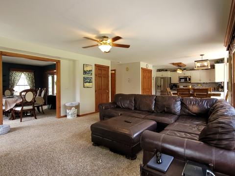 8902 Hidden Trl, Spring Grove, IL 60081 photo 9