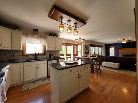 8902 Hidden Trl, Spring Grove, IL 60081 photo 6