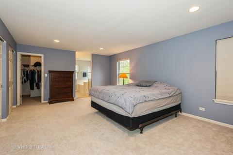 421 Mooresfield St, Elgin, IL 60124 photo 16