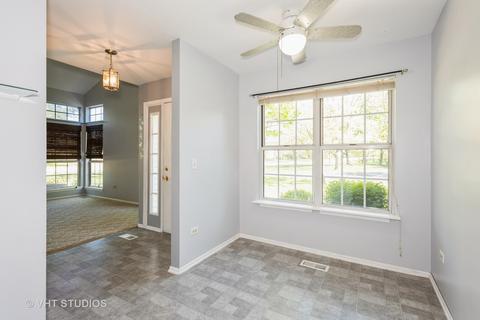 331 Ashford Cir #4, Bartlett, IL 60103 photo 4