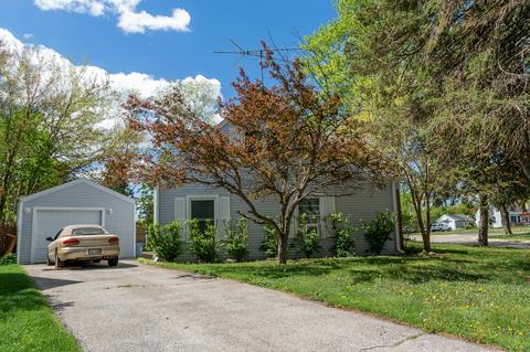 555 S Edison Ave, Elgin, IL 60123 photo 2