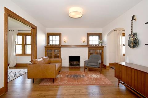 714 E Illinois St, Wheaton, IL 60187 photo 8