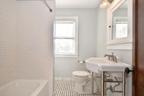 714 E Illinois St, Wheaton, IL 60187 photo 23