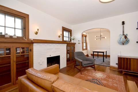 714 E Illinois St, Wheaton, IL 60187 photo 7