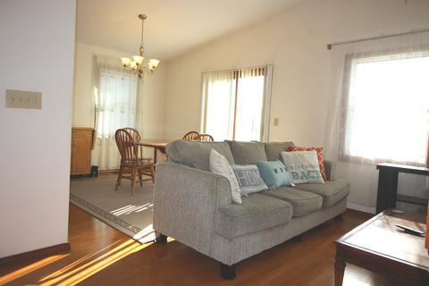 11 Rutherford Ct, Bloomington, IL 61705 photo 3